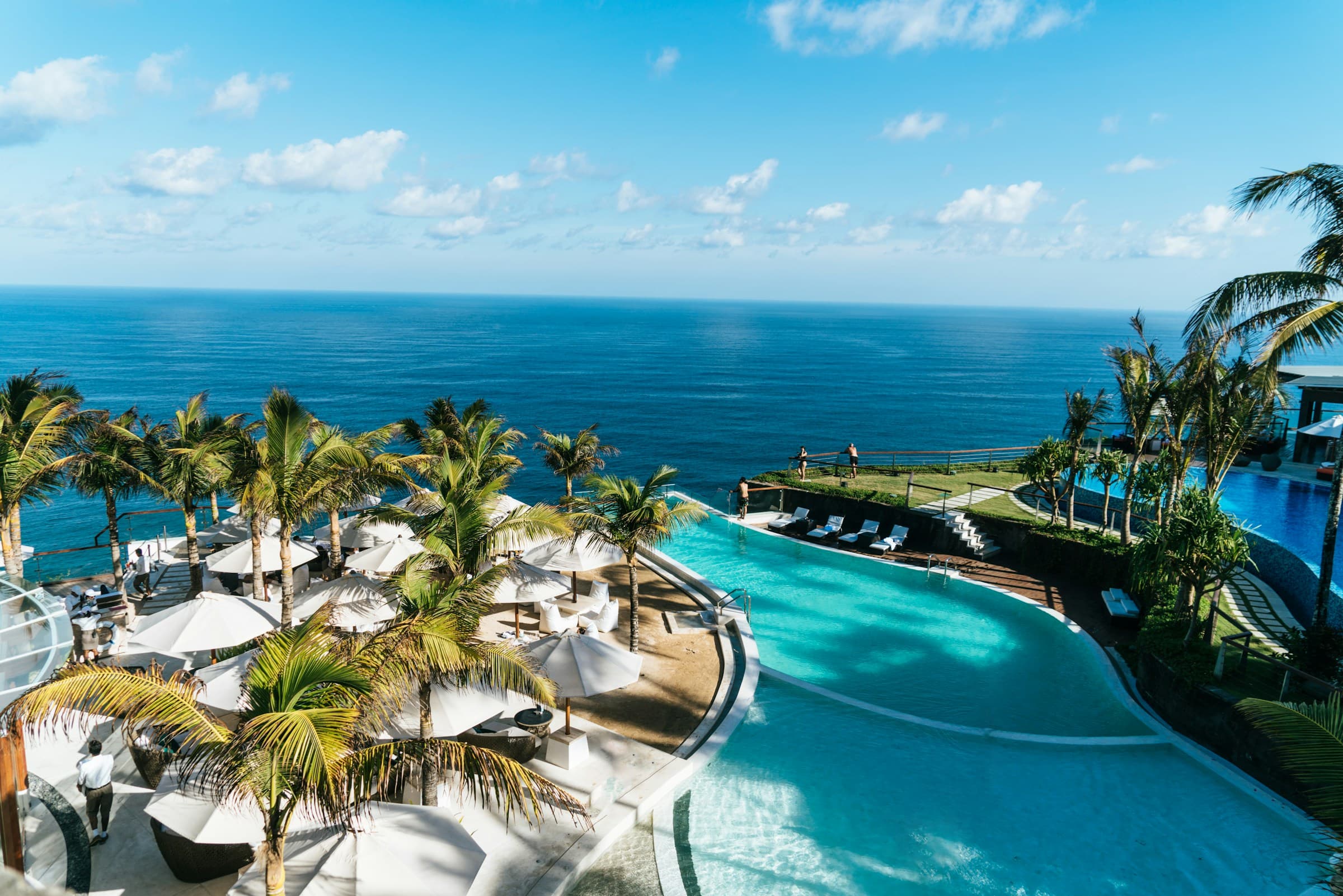 The saltwater pool at Website